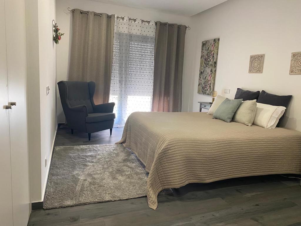 Garden Apartment Dona Amelia Abrantes Ngoại thất bức ảnh
