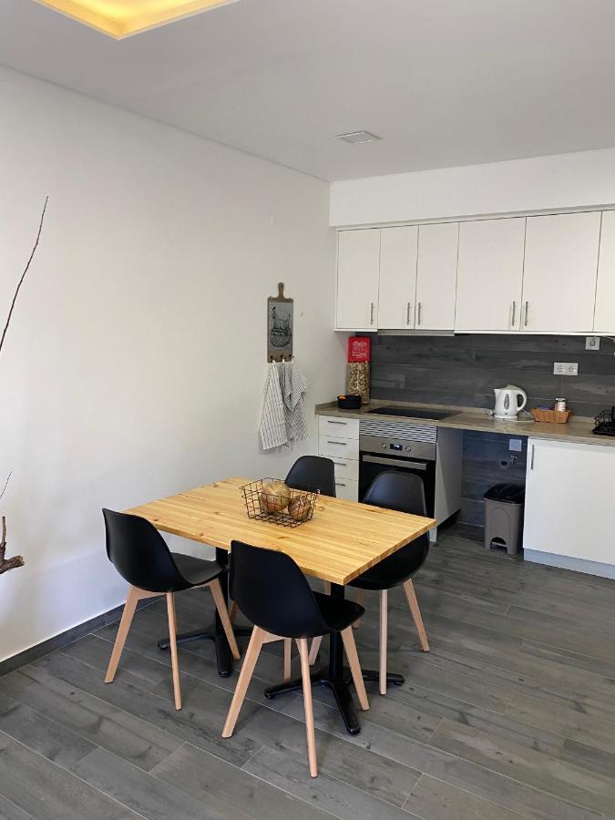 Garden Apartment Dona Amelia Abrantes Ngoại thất bức ảnh